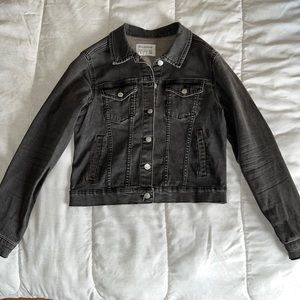 PULL&BEAR Black Cropped Denim Jacket.
